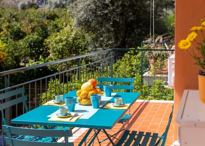 Sunny Flat Apartment *