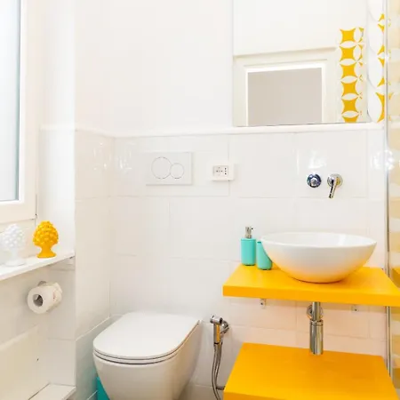 Sunny Flat